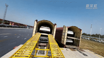 362783845252214784.gif