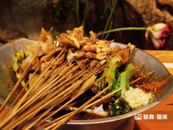 餐饮