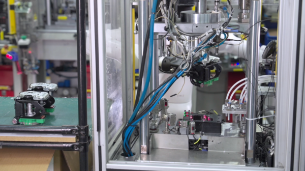 频获亿级订单的智元，要将具身机器人带向何方？