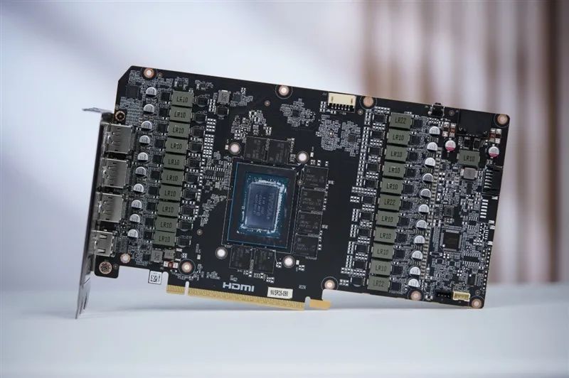 索泰RTX 5070 Ti天启显卡评测：启世之环再进化 豪华八热管旗舰级体验