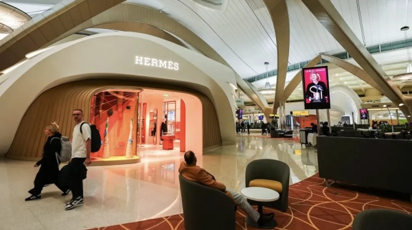奢侈品危机传导到金字塔尖，爱马仕股价大跌13%