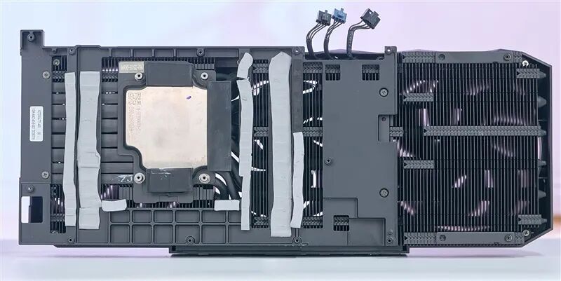 最强非公降临！影驰RTX 5070 Ti HOF OC LAB黑魂X显卡评测：供电、散热都是顶级