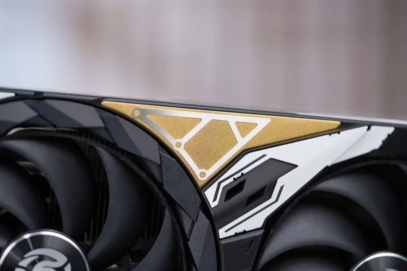 索泰RTX 5070 Ti天启显卡评测：启世之环再进化 豪华八热管旗舰级体验