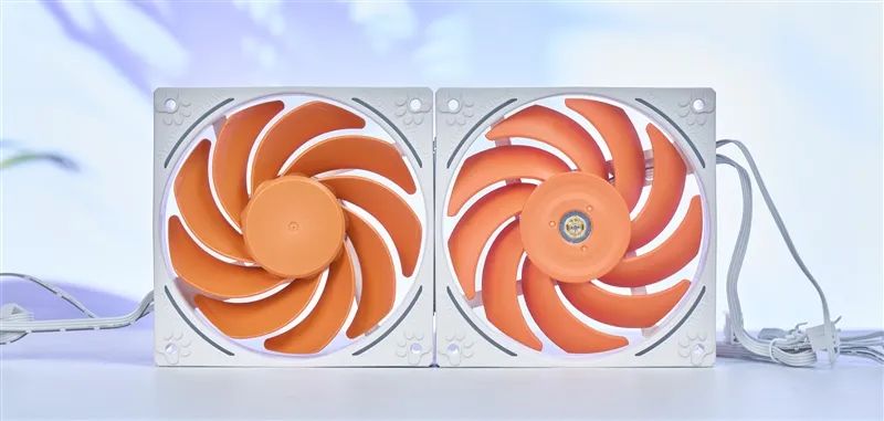 NVIDIA RTX 5050首发评测：DLSS4/AI/生产力全方面飞跃 完美替代RTX 3050