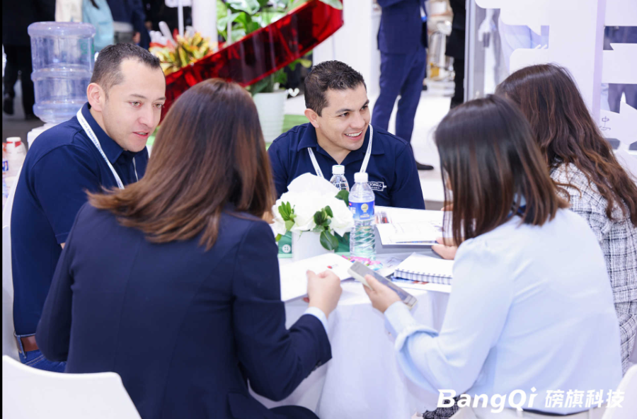 AI工业操作系统崛起｜磅旗科技以AI机器人RaaS模式定义全球智造新范式！