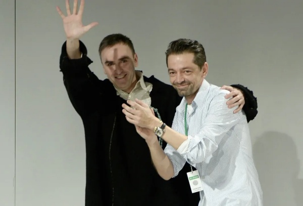 深度 | 又一Miu Miu挑战者中断