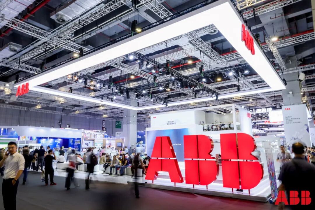 ABB携手LandingAI,集成生成式 AI 推动机器人视觉技术突破! ABB携手LandingAI,集成生成式 AI 推动机器人视觉技术突破!