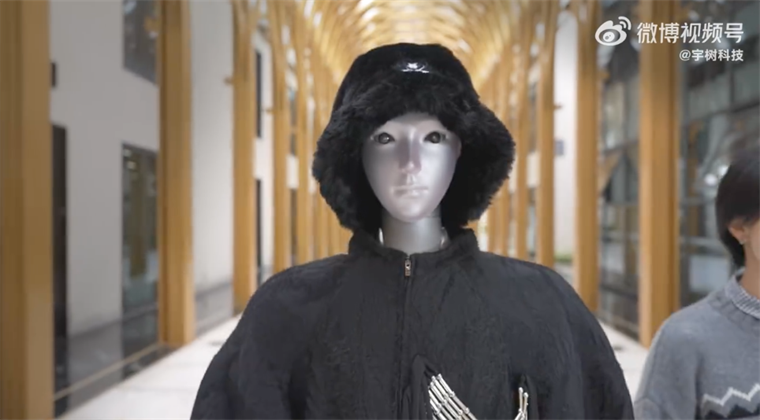 宇树科技发布H2仿生人形机器人