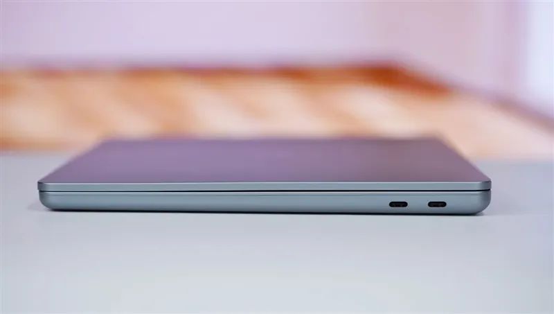 微软Surface Laptop，13英寸笔记本评测：骁龙X Plus性能可用 续航静音极为优秀