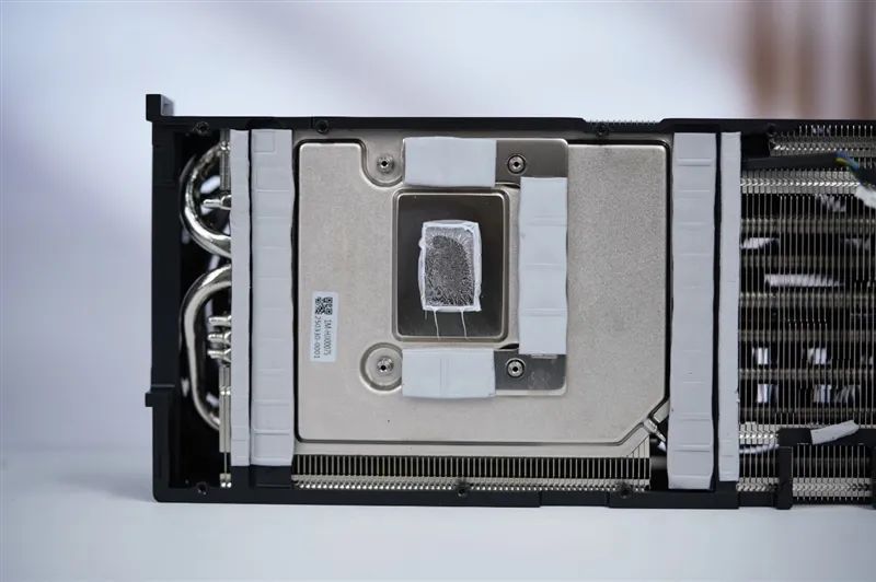 索泰RTX 5070 Ti天启显卡评测：启世之环再进化 豪华八热管旗舰级体验