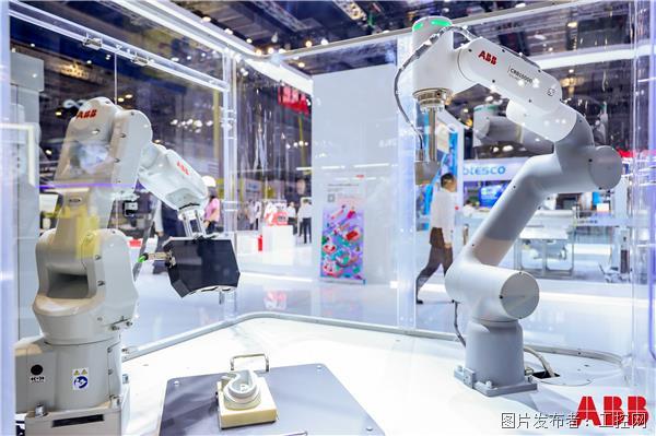 ABB GoFa™ Ultra Accuracy（超高精度功能选项）在本届工博会上实现全球首发.jpg