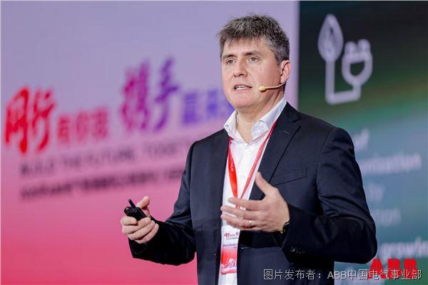 ABB电气智慧建筑及智慧电力全球市场销售负责人 Piero-Giorgio Schiannini致辞.jpg