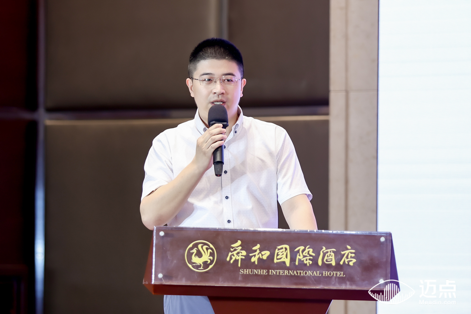 乔治莫兰迪.jpg