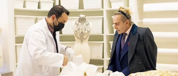 深度 | Galliano展览惹怒了谁？