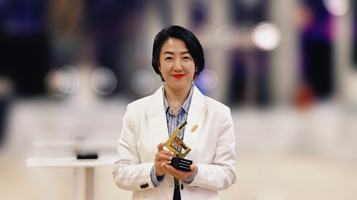 穿着白色衣服的人

AI 生成的内容可能不正确。