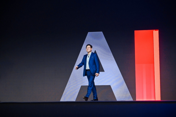 AI下一个引爆点——  联想“超级智能体” 定义本体、组织、空间“三重”边界