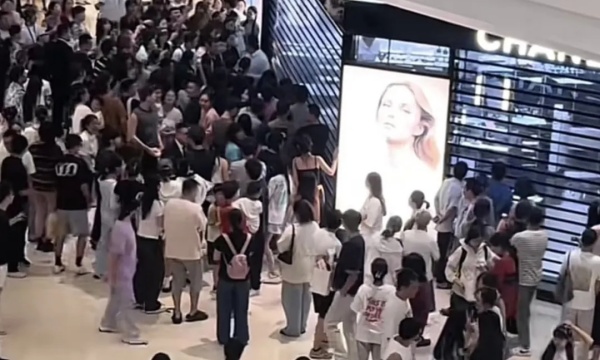 Chanel合肥万象城专柜爆发冲突