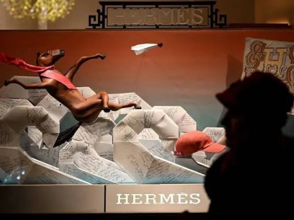 突发 | 爱马仕继承人把LV老板告上法庭