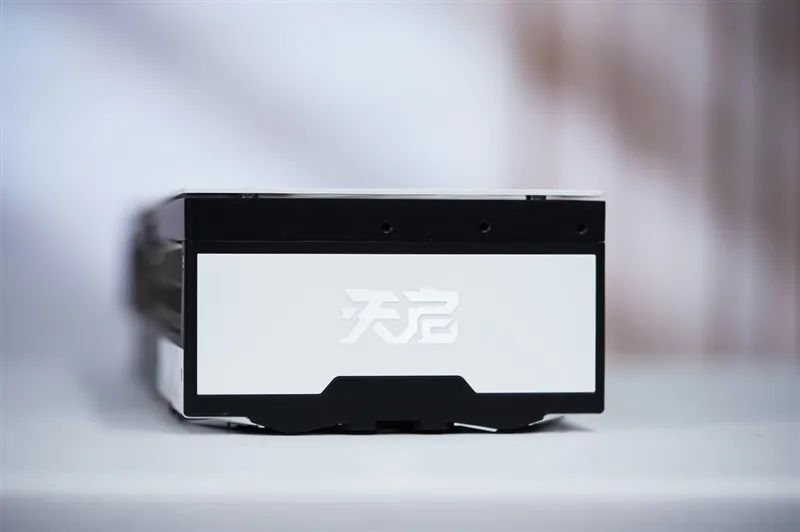 索泰RTX 5070 Ti天启显卡评测：启世之环再进化 豪华八热管旗舰级体验