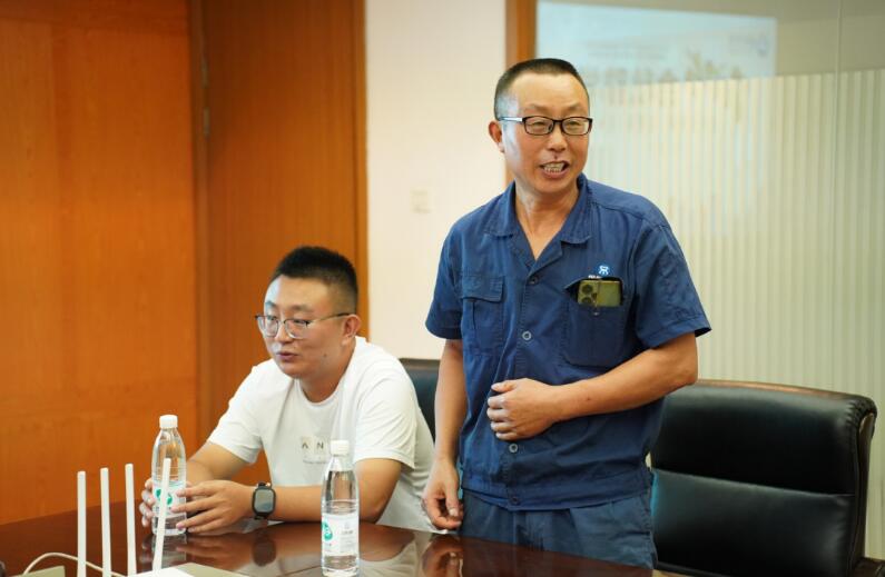启程新学期金秋助学奖发放仪式！