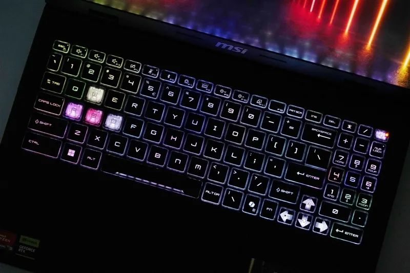 微星神影16锐龙版评测：锐龙7945 HX配合RTX 5070游戏生产力兼顾 体验同价无敌