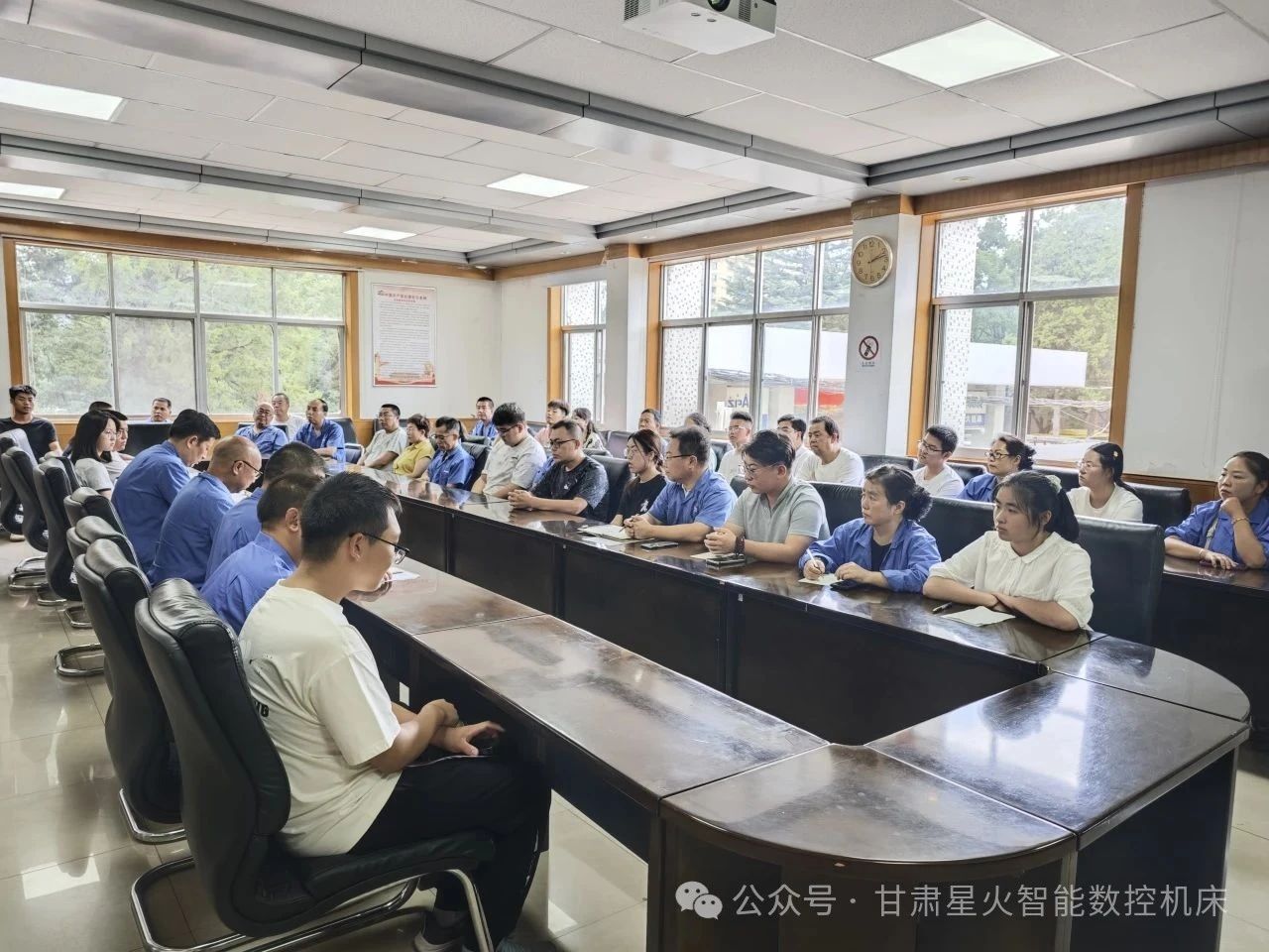 凝心聚力助学子 情系职工暖人心 星火机床公司举行2025年度“金秋助学”活动