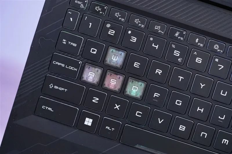 微星神影16锐龙版评测：锐龙7945 HX配合RTX 5070游戏生产力兼顾 体验同价无敌