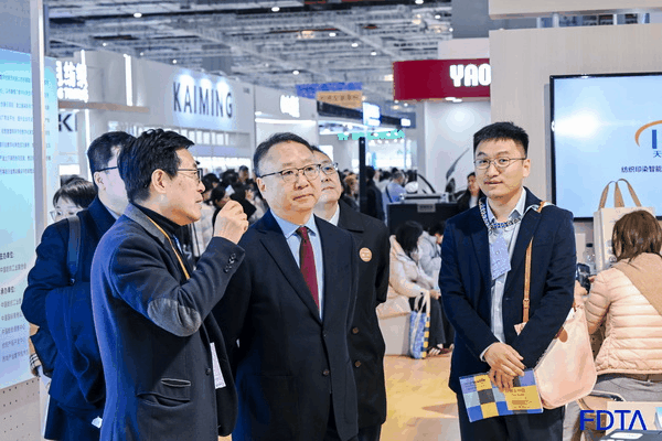 “AI+纺织”破局转型痛点！数字时尚创新空间汇聚全链路数智新科技