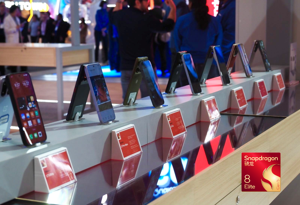 图片包含 桌子, 室内, 人, 男人

AI 生成的内容可能不正确。