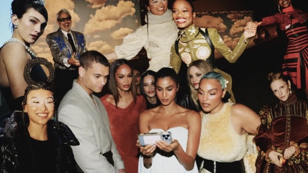 深度 | 时尚杂志的新竞技场