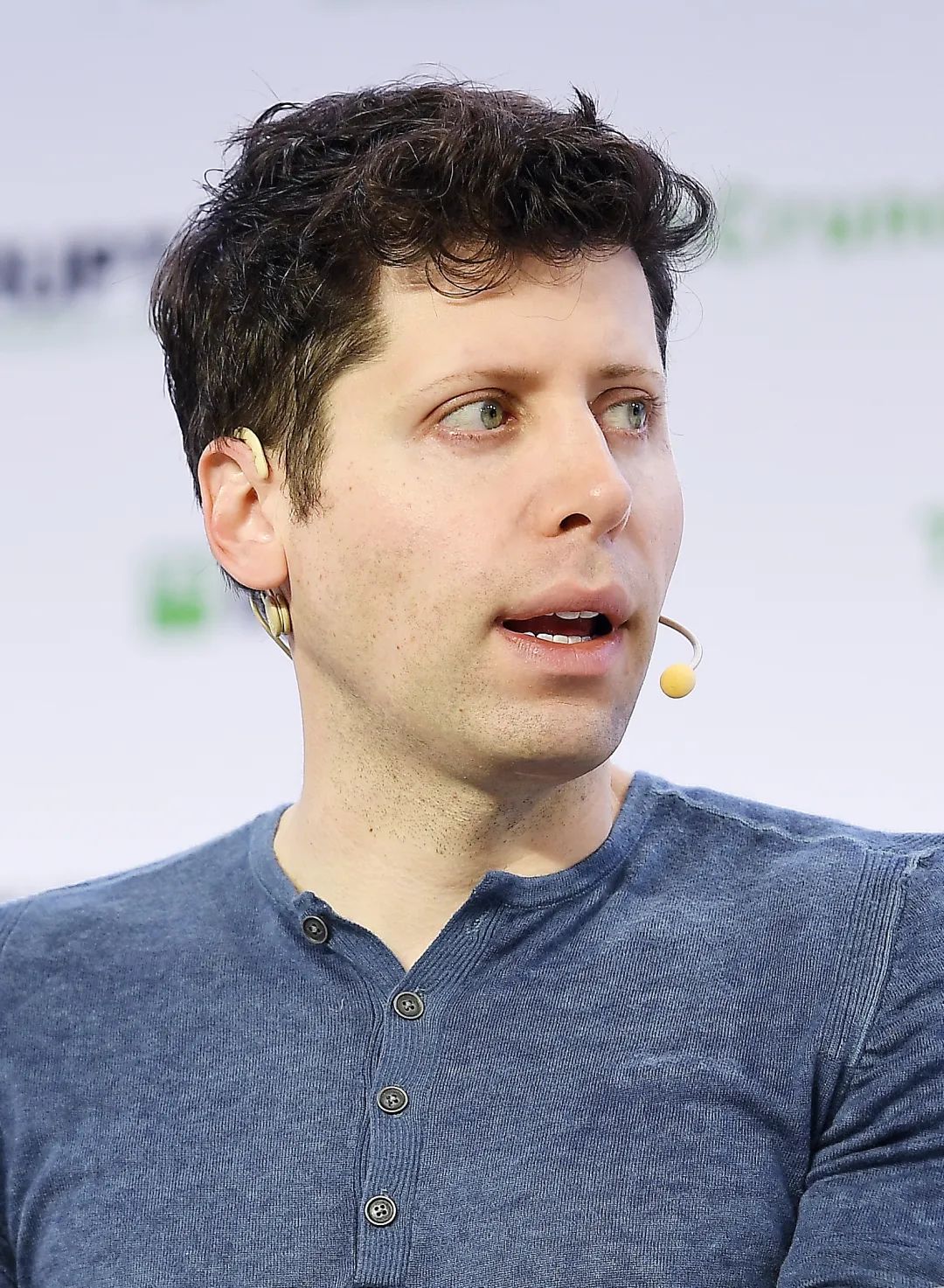 Sam_Altman_TechCrunch_SF_2019_Day_2_Oct_3_(cropped)_(cropped).jpg