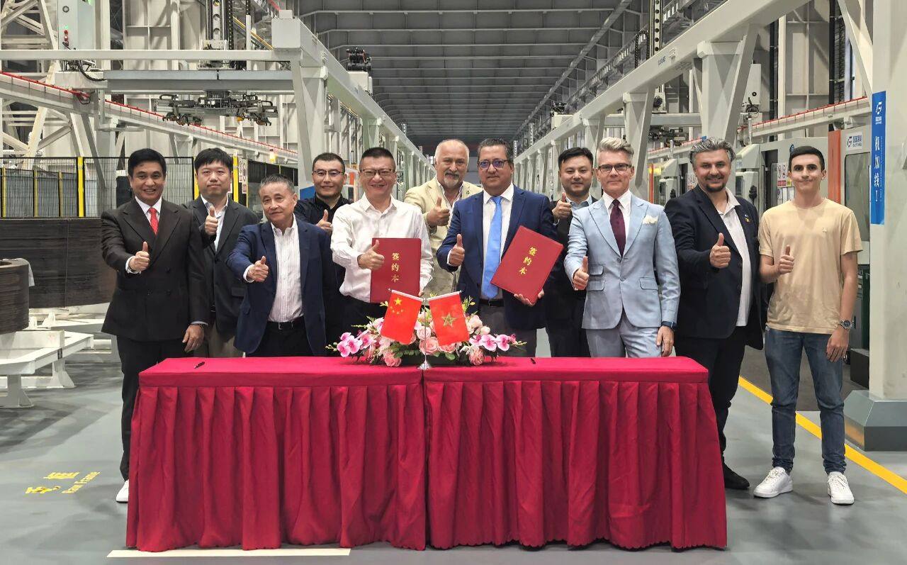 1760916335649816.jpg 国.jpg