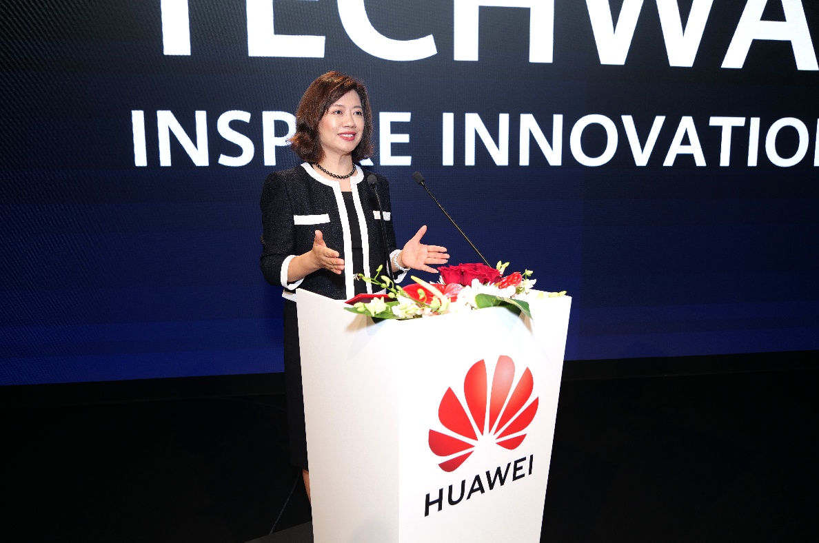 华为云石冀琳:释放数字生产力的关键是坚定地拥抱云 - 财经头条
